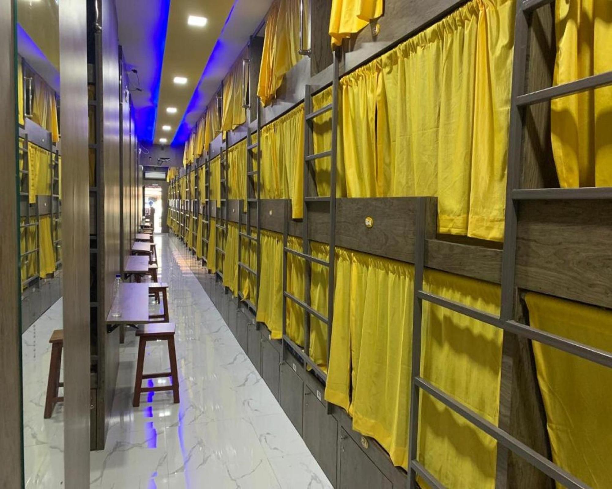 Neenava Dormitory Asalpha Bombaj Zewnętrze zdjęcie