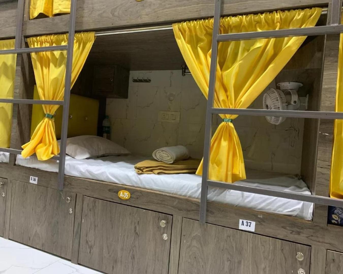 Neenava Dormitory Asalpha Bombaj Zewnętrze zdjęcie