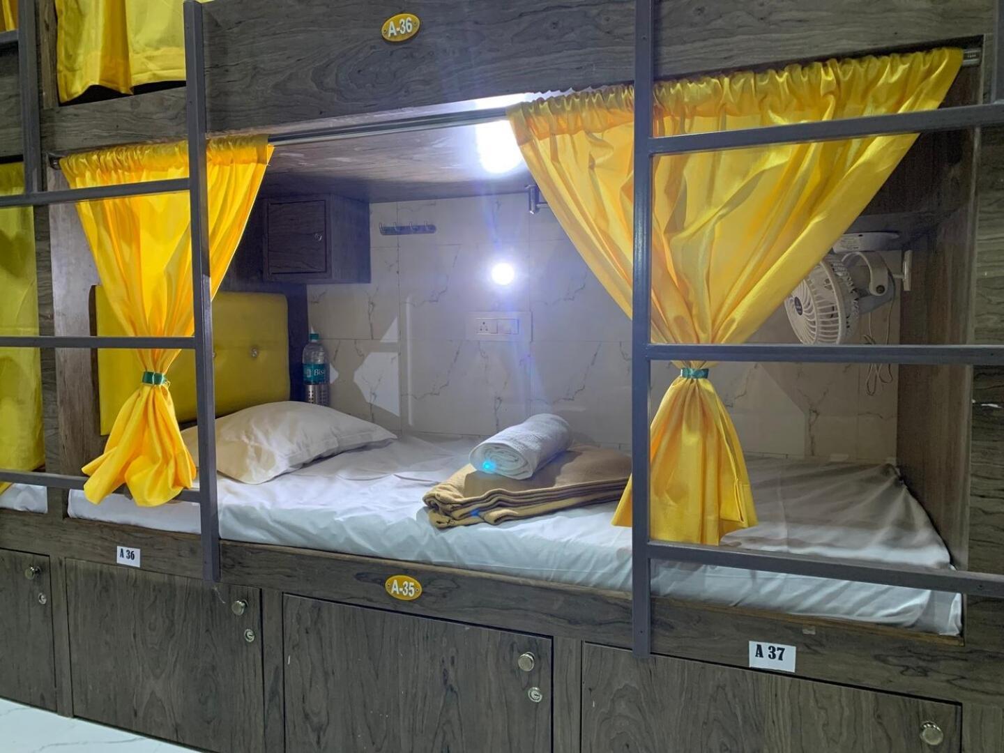Neenava Dormitory Asalpha Bombaj Zewnętrze zdjęcie
